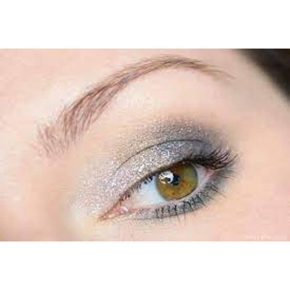 NWT Maybelline color tattoo 24 hour eyeshadow wand 590 silver spark metallic - Picture 5 of 5